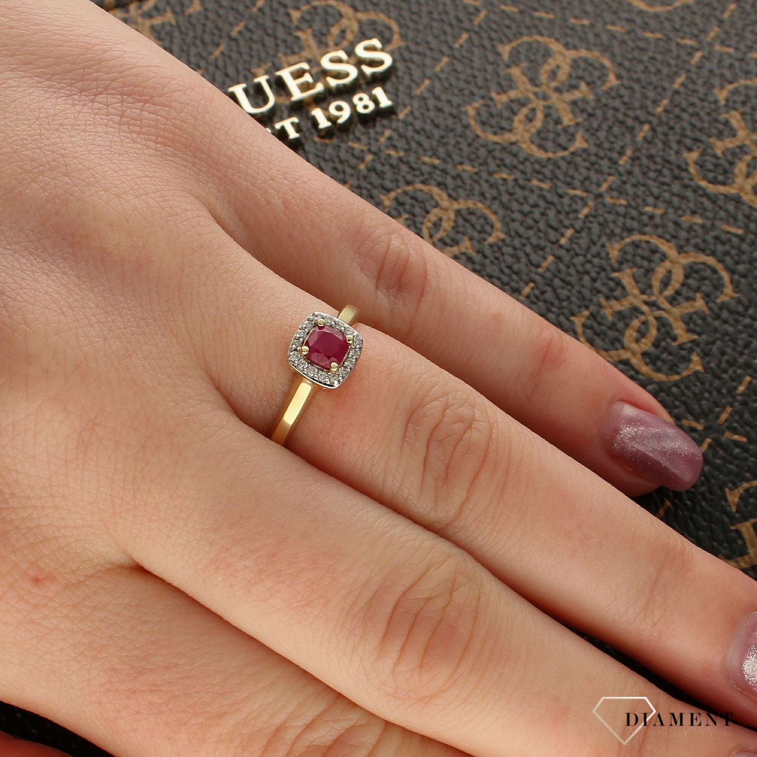 Pierścionek złoty DIAMENT żółte złoto, diamenty, rubin 51Y61WG2  HSI2.jpg